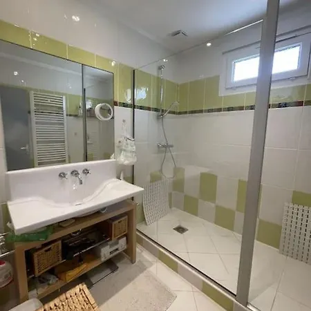 Jolie Maison Proche De La Mer Holiday home Varaville